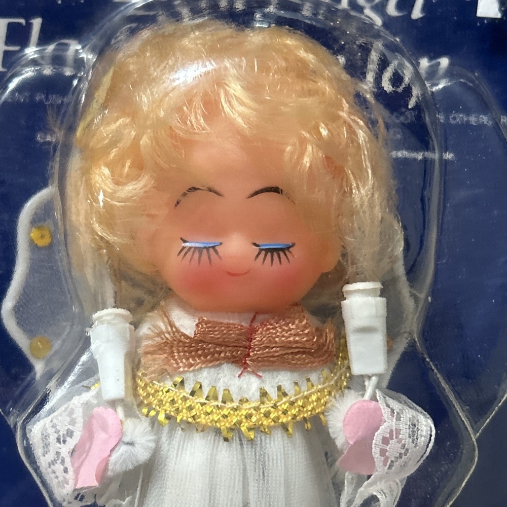 New JoyBrite 10 Light White Angel Christmas Tree Topper Eyes Closed Yellow Hair